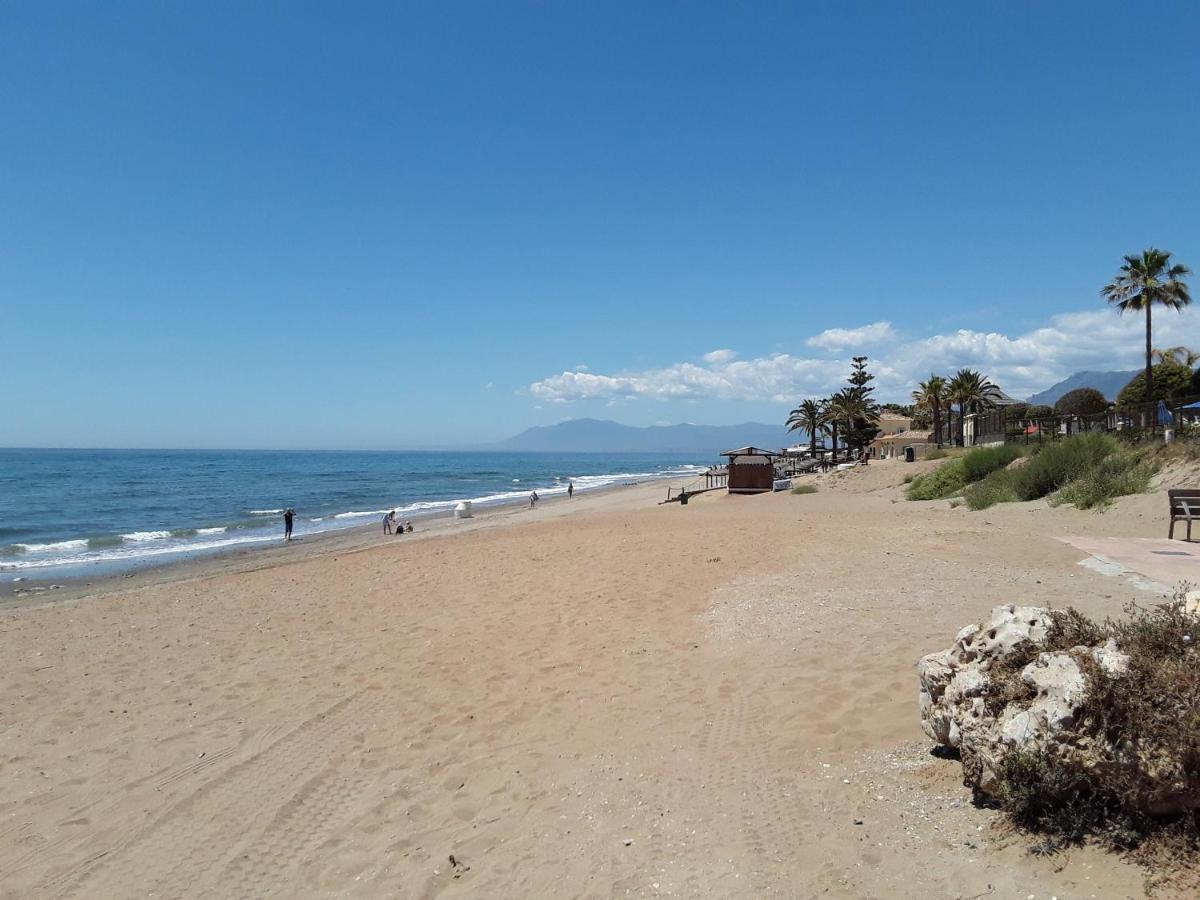 Beachfront Neptuno I, Complex,Views,Pool,Garden, Elviria Marbella Exterior photo