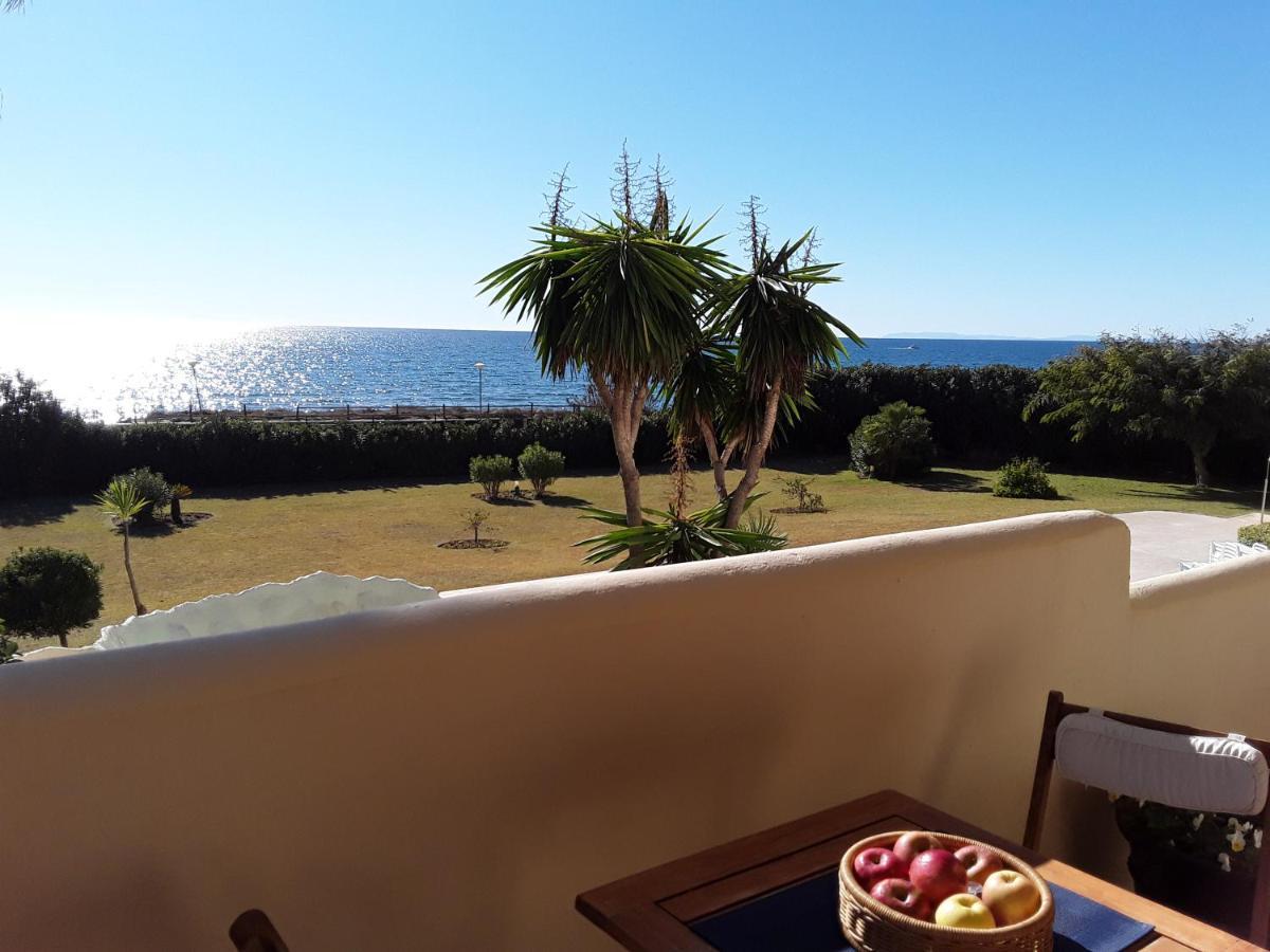 Beachfront Neptuno I, Complex,Views,Pool,Garden, Elviria Marbella Exterior photo
