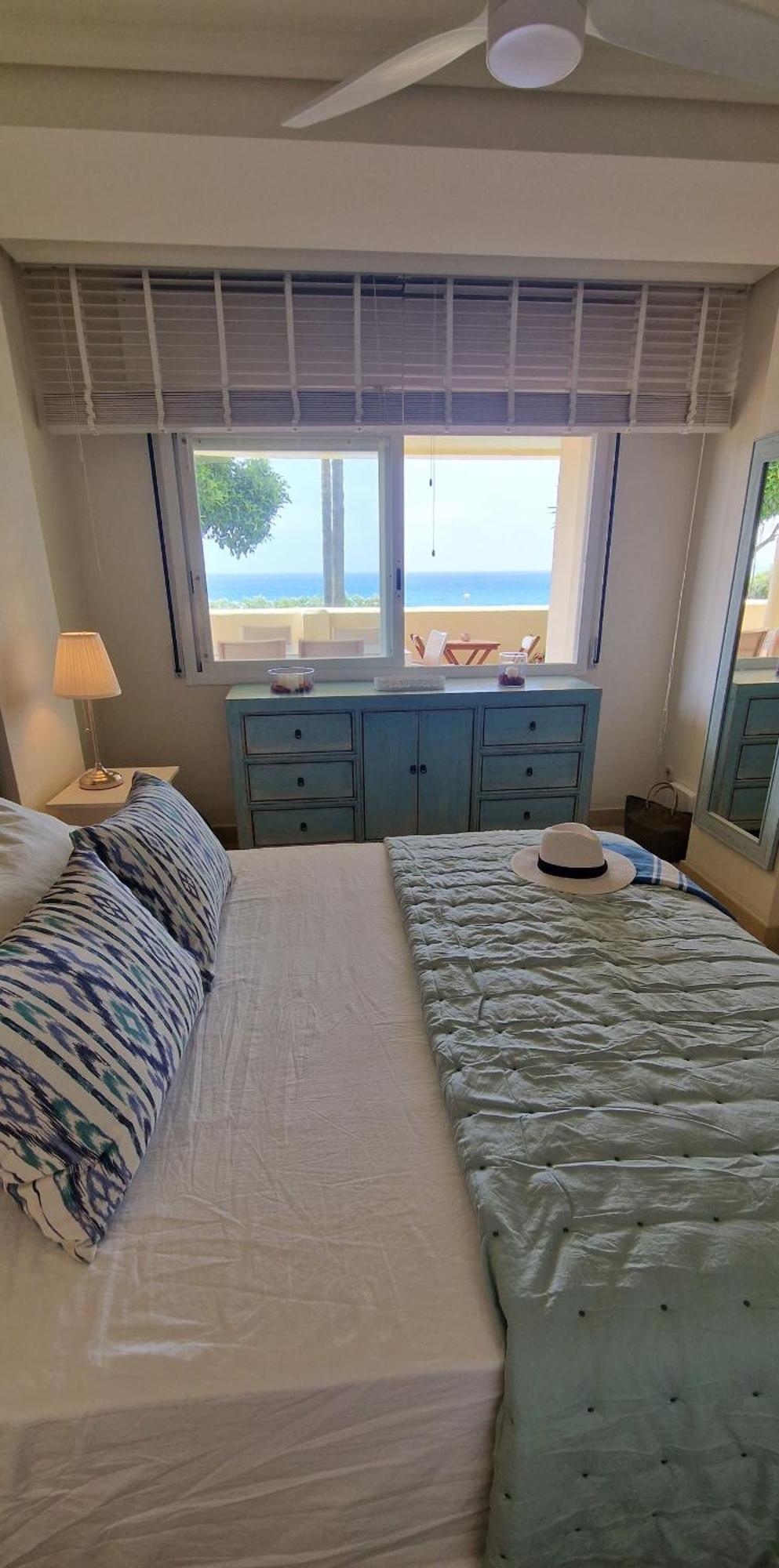 Beachfront Neptuno I, Complex,Views,Pool,Garden, Elviria Marbella Exterior photo